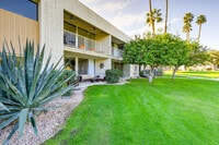 Building Photo - 449 Desert Lakes Dr