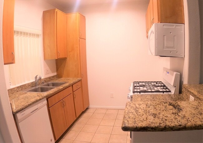 There is also a pantry in the Kitchen! - Haleakala Luxury Apartments