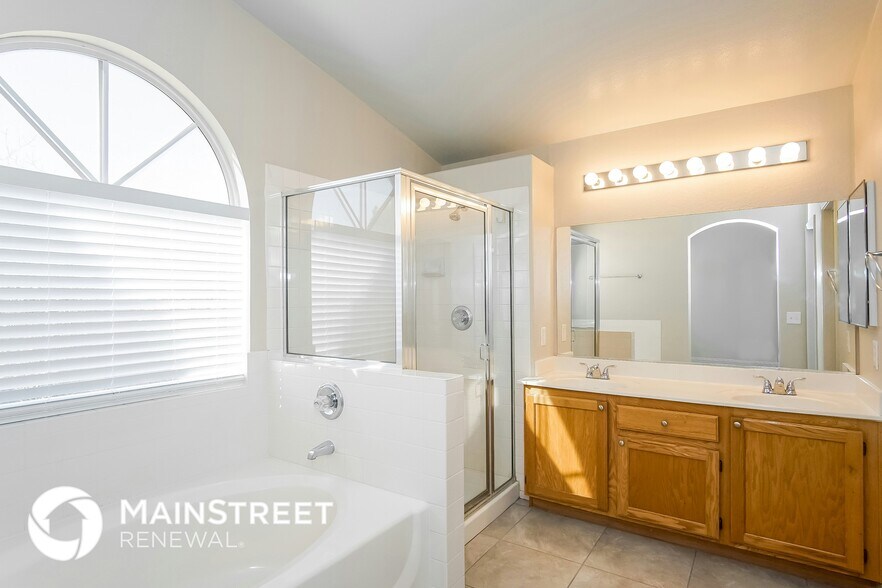 Building Photo - 2223 Costa Palma Ave