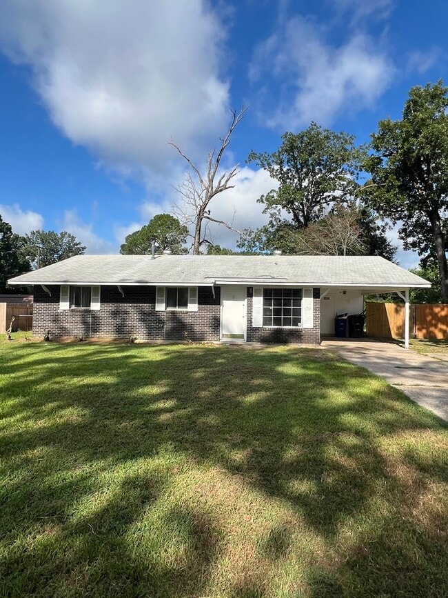 Building Photo - Southern Hills!