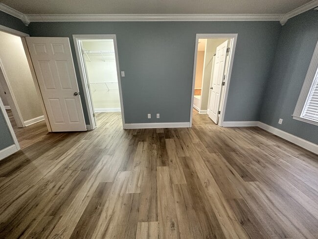 Building Photo - 916 Thunder Creek Dr