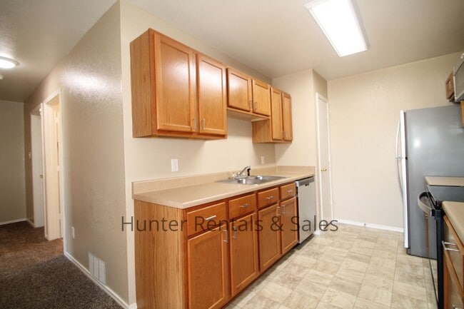 Building Photo - Immaculate Harker Heights 3 Bedroom
