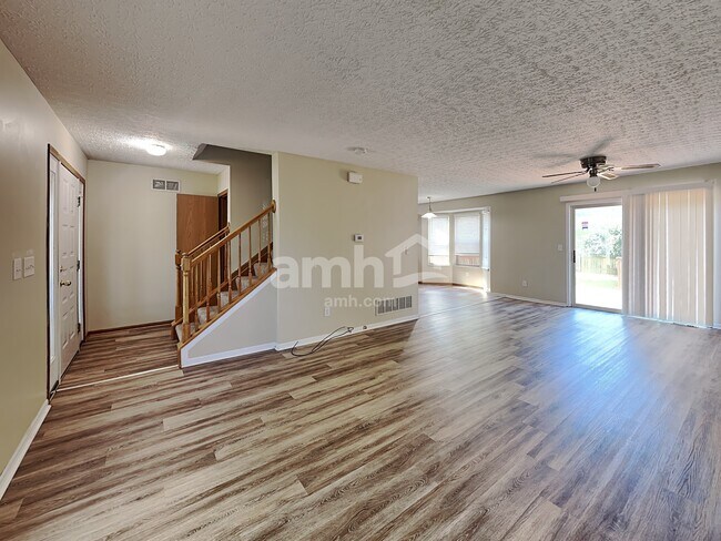 Building Photo - 1333 Sandrell Drive