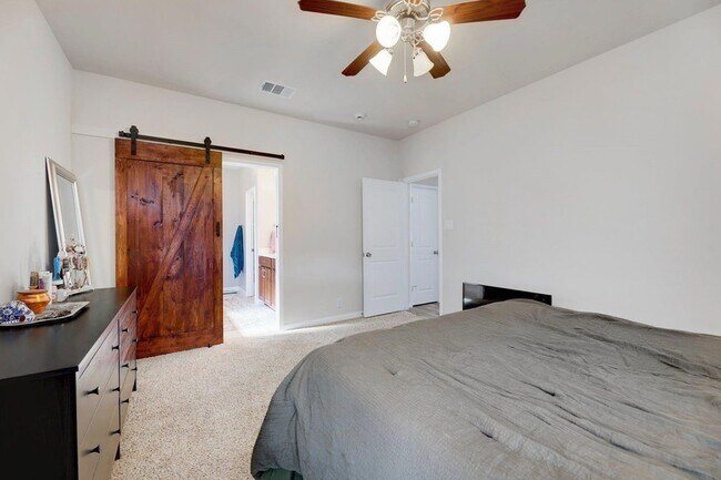 Building Photo - 1301 Sunny Meadows Loop