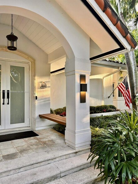 Building Photo - 375 Harbor Ct