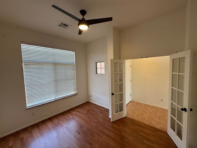 Building Photo - 4709 E Prickly Pear Trail