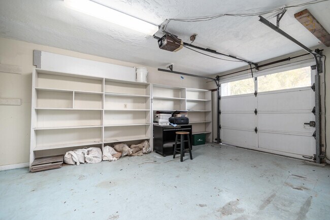 Building Photo - 202 Snug Harbour Dr