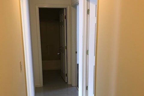 Building Photo - 319 E College Ave