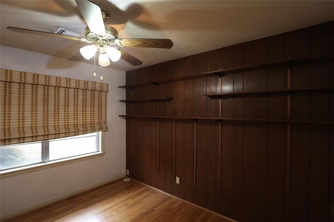 Building Photo - 4018 Nenana Dr