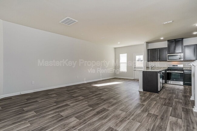 Building Photo - 3115 Carpenter Rd