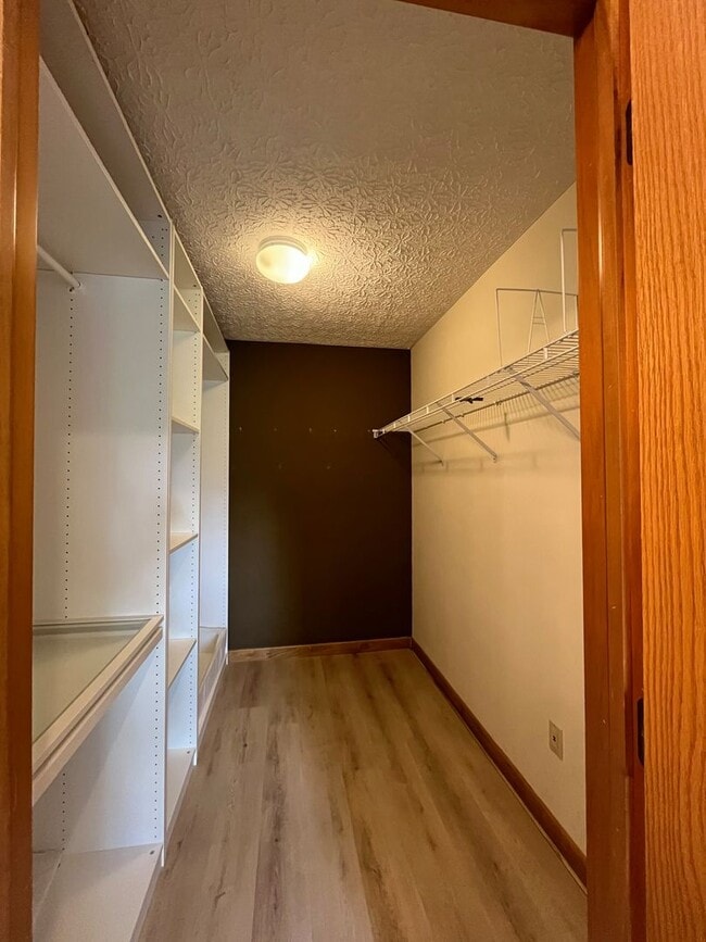 Building Photo - Spacious 3-Bed, 2.5-Bath Home in Desirable...
