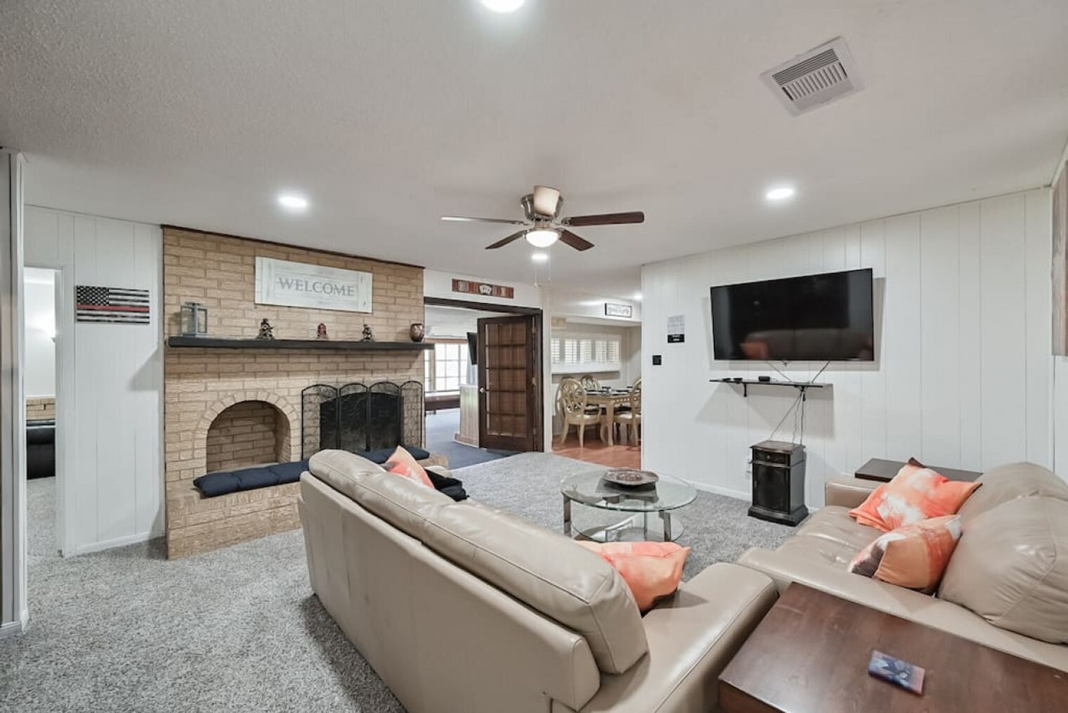 Building Photo - 1712 Meadowlane Terrace