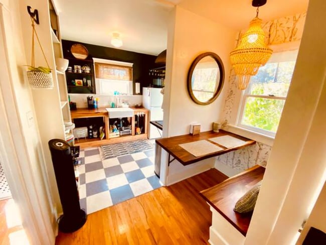 Building Photo - 2910 Grape Street