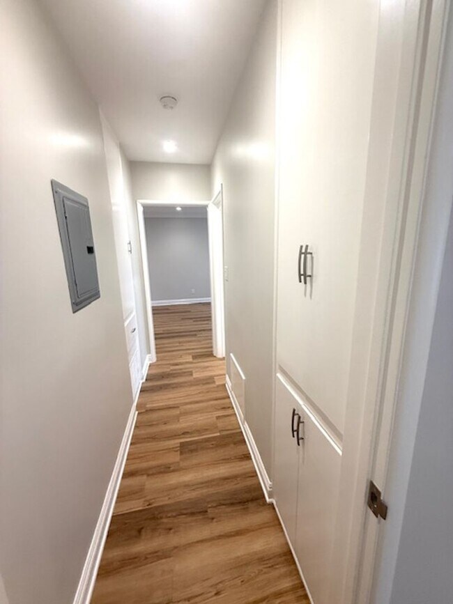 Building Photo - Milan Apartments