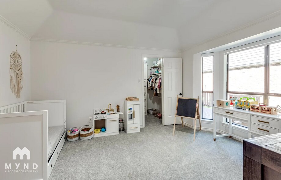 Building Photo - 2005 Crockett Ct