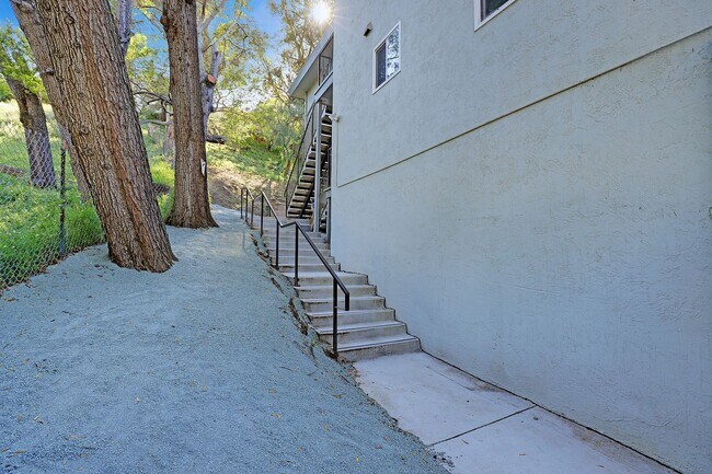 Building Photo - 3554 Pierson St