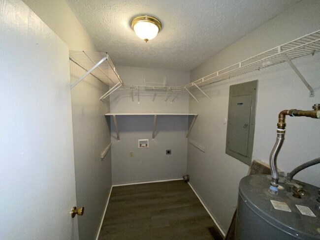 Building Photo - 3999 Poppyseed Ct