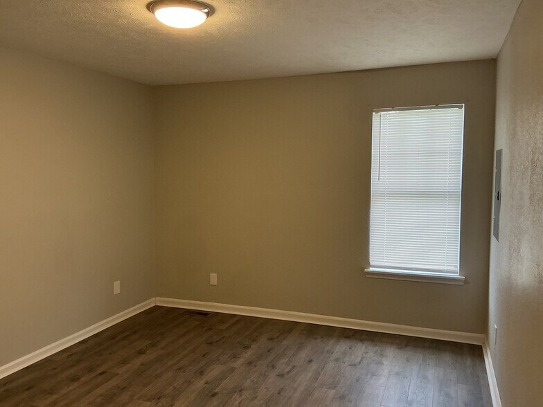 Building Photo - 274 Tinker Hill Cv