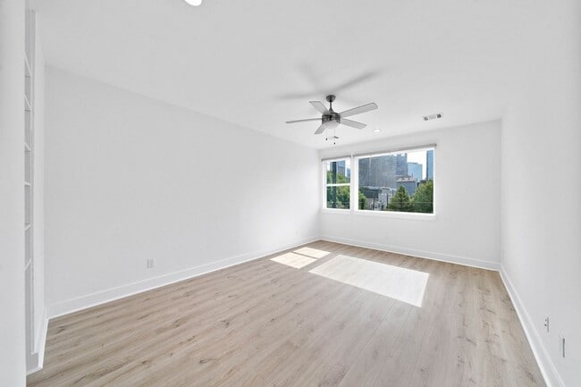 Building Photo - 1406 Valentine St