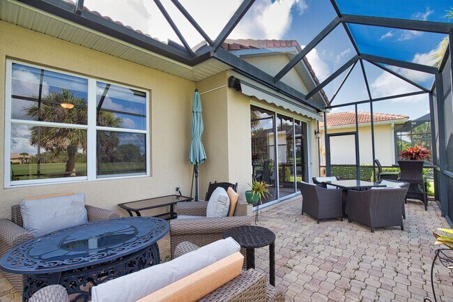 Building Photo - Seasonal Short-Term 2 Bed 2 Bath Single Family Home located in Venetian Golf and River Club!