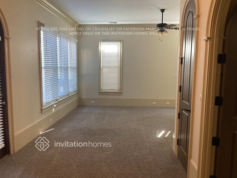 Building Photo - 417 Falling Water Ave