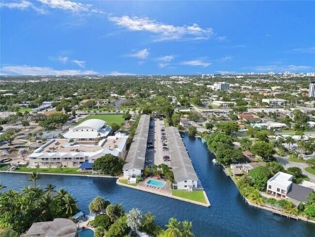 Building Photo - 1816 E Oakland Park Blvd