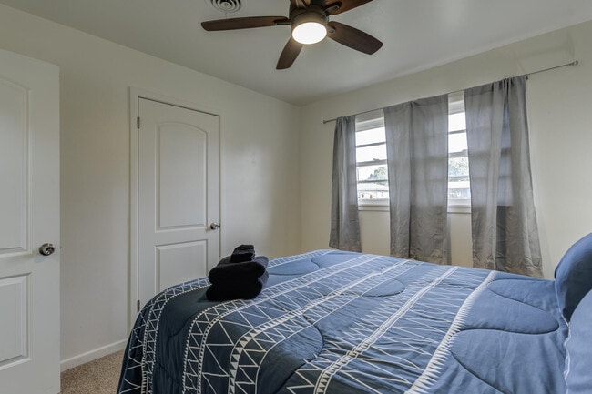 Building Photo - 5323 33rd St