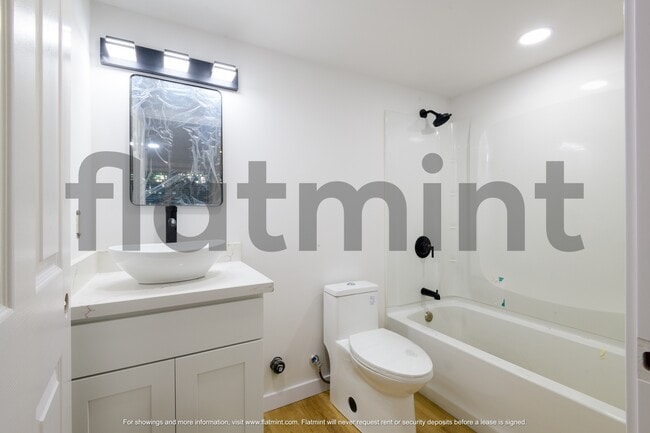 Building Photo - 4646 S Willow St