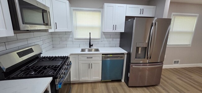 Building Photo - A Spacious 4 bedroom house for Rent !!!