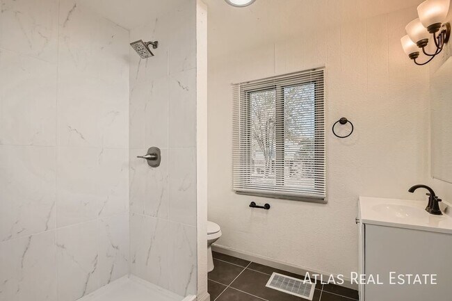 Building Photo - 2365 Fulton St