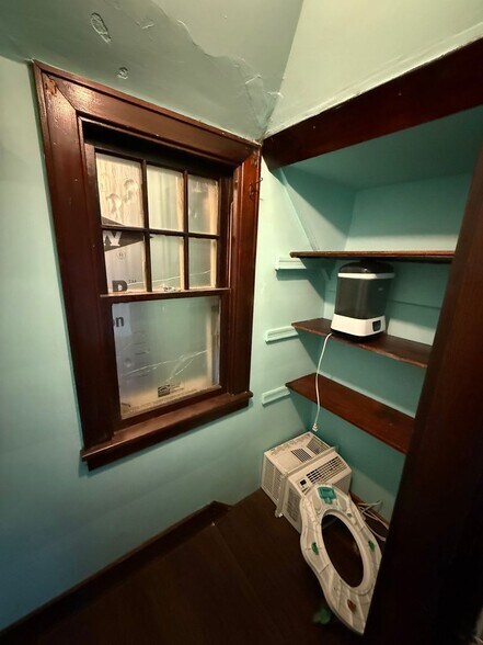 Building Photo - 18 Fairfield Ave