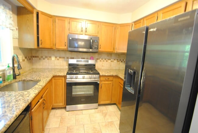Building Photo - 77 Cadogan Way