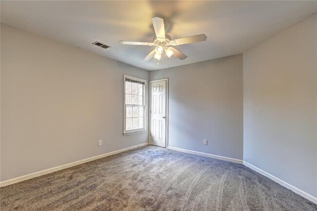 Building Photo - 980 Laurel Springs Ln SW