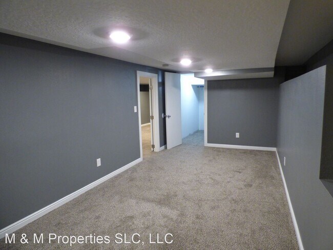 Building Photo - 43 E Coatsville Ave