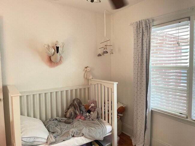 Building Photo - Crestview Home walking distance to Normaltown