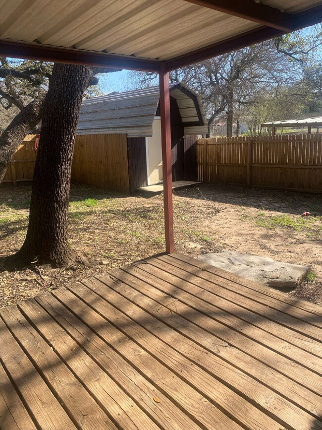 Building Photo - One bedroom home with great backyard!