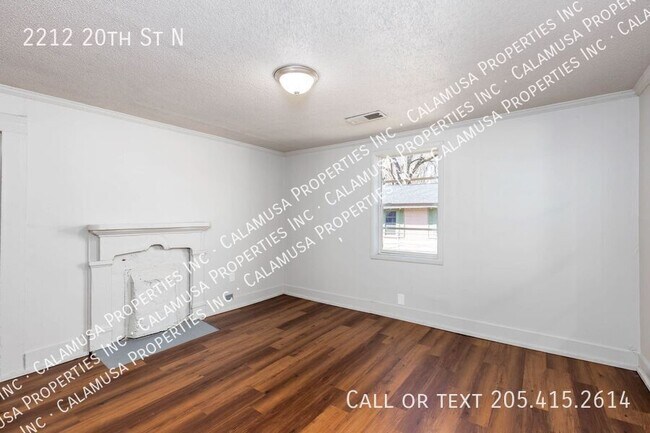 Building Photo - 2212 20th St N