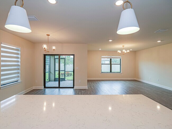 Building Photo - 5204 Jasper Square