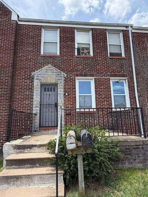 Building Photo - 3615 Erdman Ave