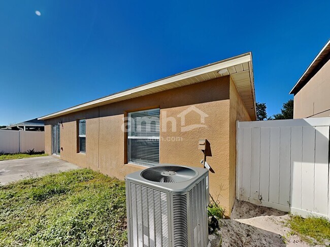 Building Photo - 12904 Brookcrest Pl