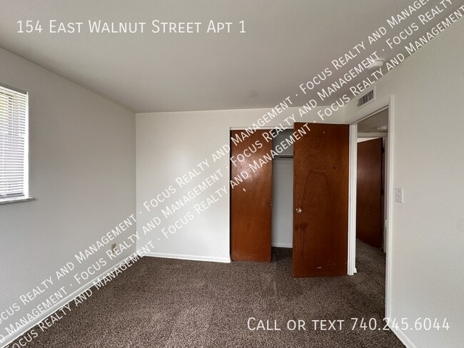 Building Photo - 154 E Walnut St