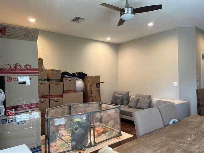 Building Photo - 2020 Greenwood Valley Dr