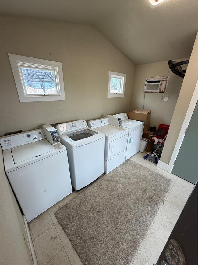 Building Photo - 1505 Oreilly Ct