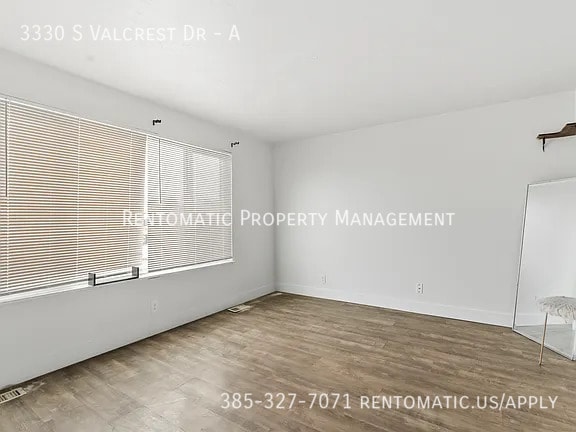 Building Photo - 3330 Yellow Rose Cir