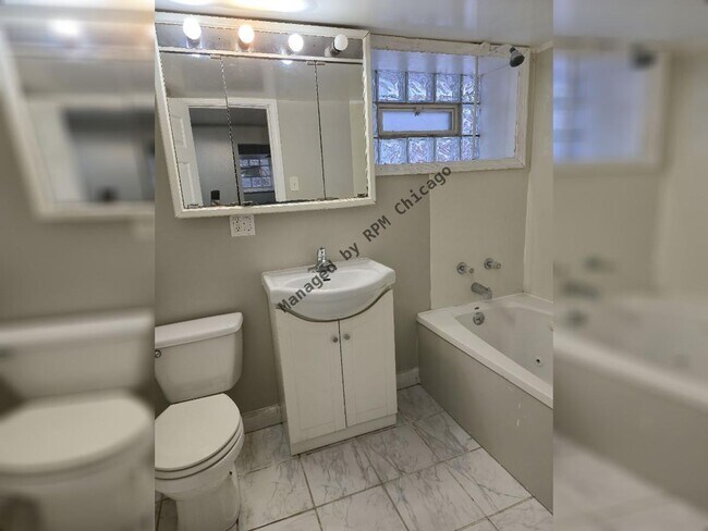 Building Photo - 3240 W 64th Pl