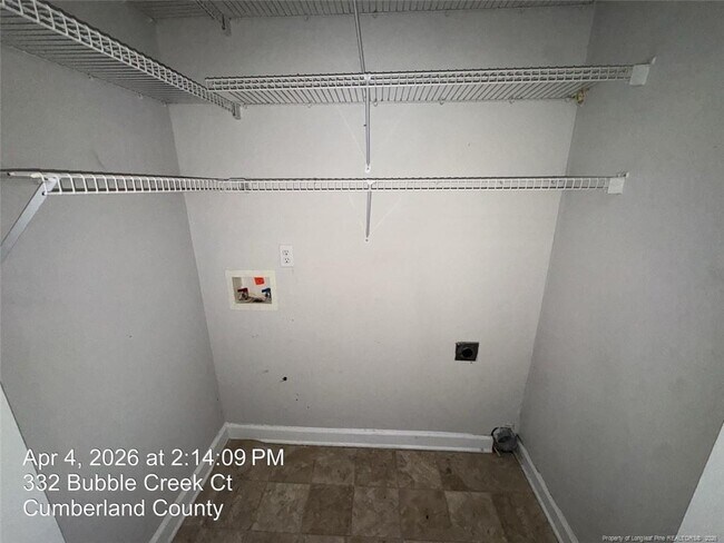 Building Photo - 332 Bubble Creek Ct