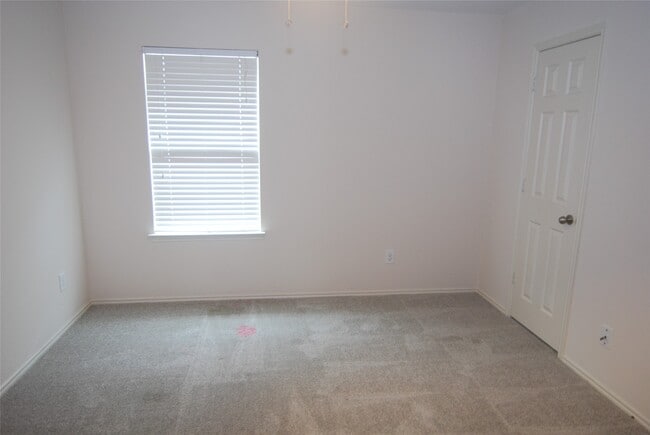 Building Photo - 2834 Lockeridge Pines Dr