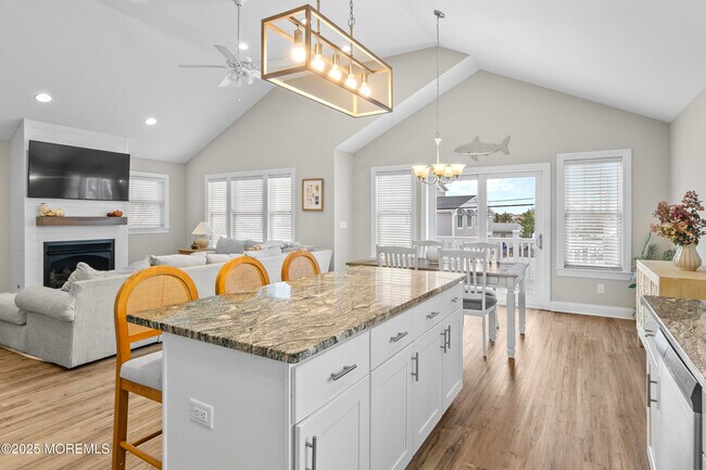 Building Photo - 1260 Pensacola Rd