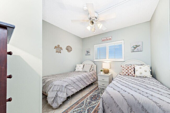 Building Photo - 375 Plantation Rd