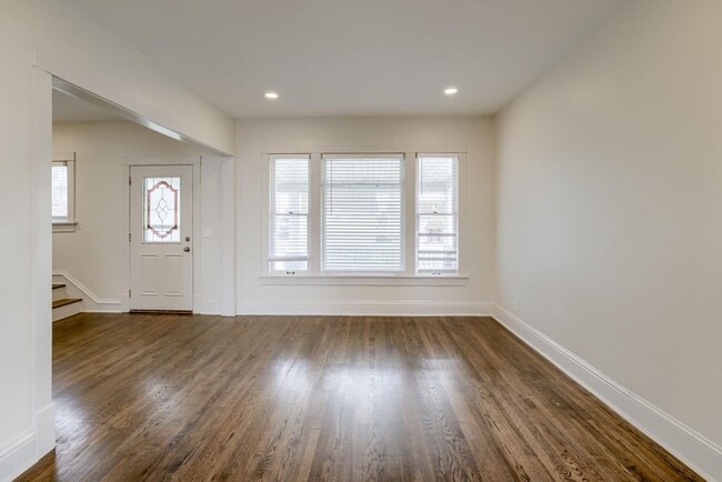 Building Photo - 3509 Howard St